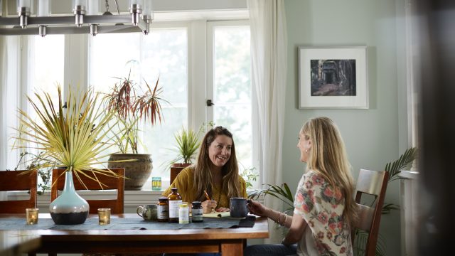 13_Kitchen-Consult_Table_2702