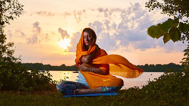 12_OutdoorSunrise_TanyaMeditation_2312_640x360